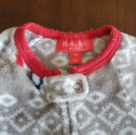 Family Winter Holiday Pajamas 18 Months Zip Up Gray & Red - Picture 8 of 9